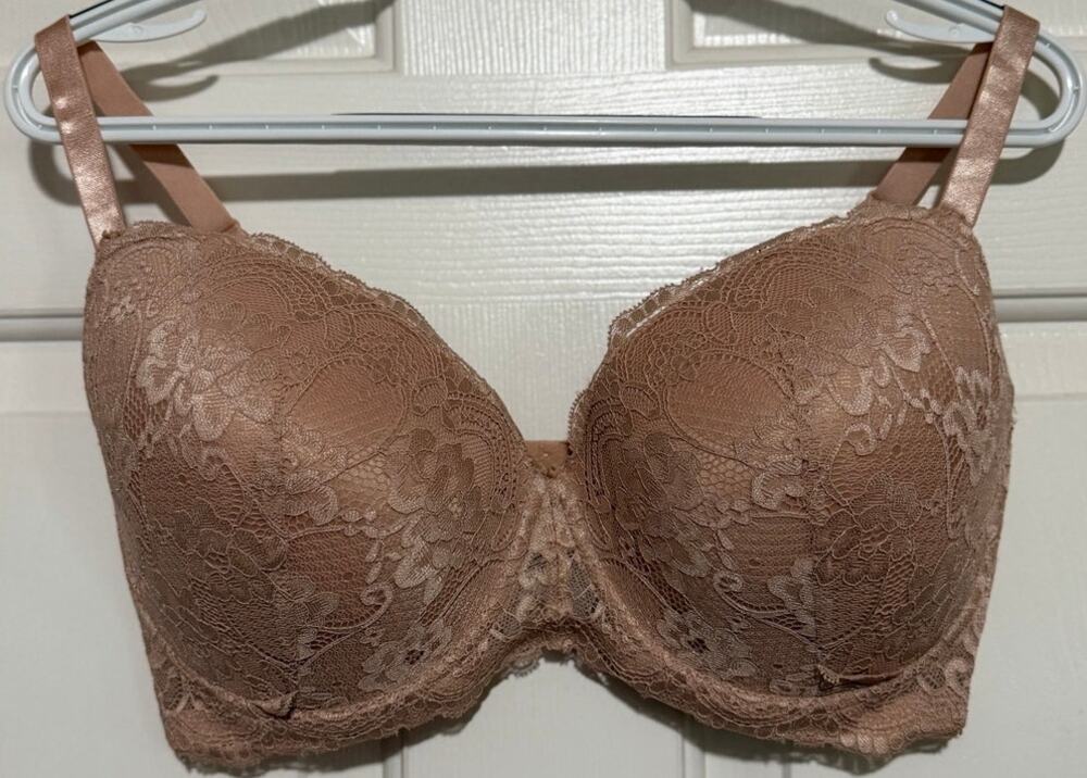 Women’s Pale Pink Floral Lace Underwire Adjustable Strap Bra Size 38DD